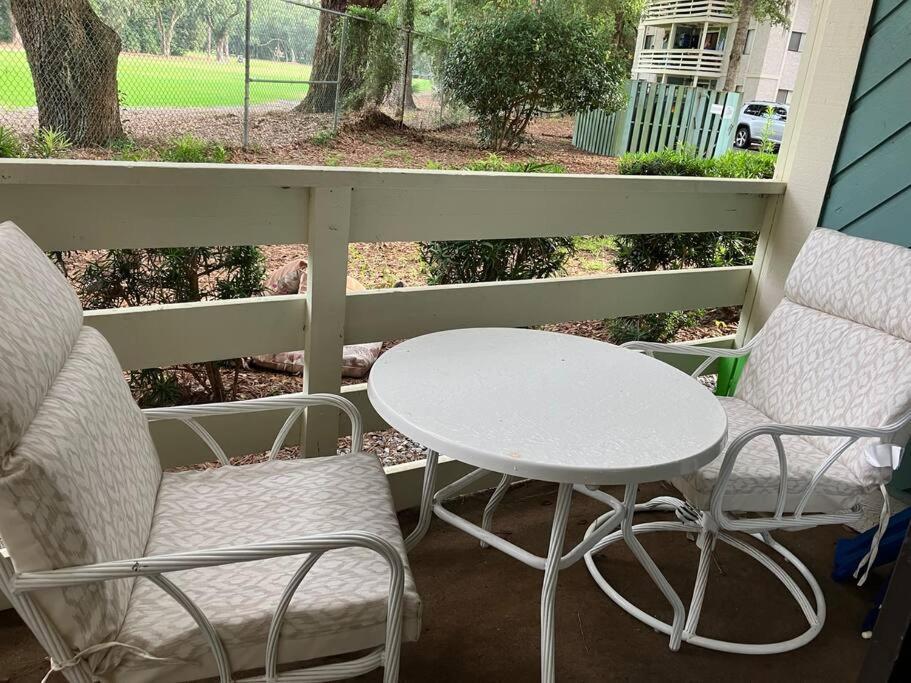 Cute 2 Bedroom, 2 Bath Condo At Folly Field Beach Hilton Head Island Exterior photo