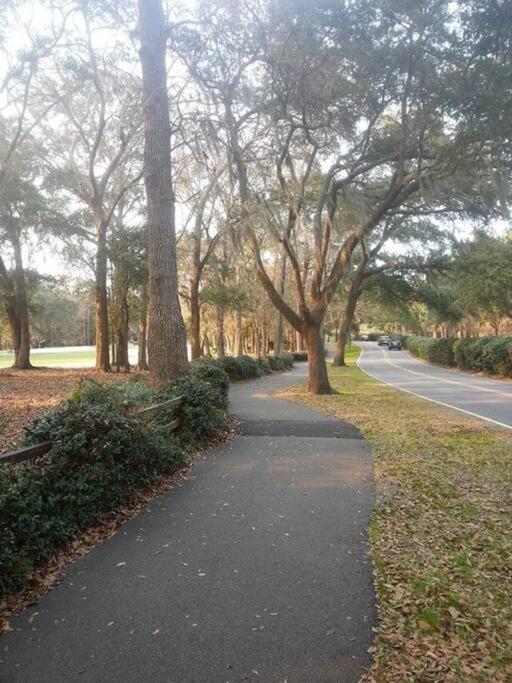 Cute 2 Bedroom, 2 Bath Condo At Folly Field Beach Hilton Head Island Exterior photo