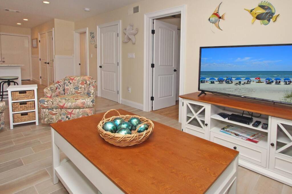 Cute 2 Bedroom, 2 Bath Condo At Folly Field Beach Hilton Head Island Exterior photo
