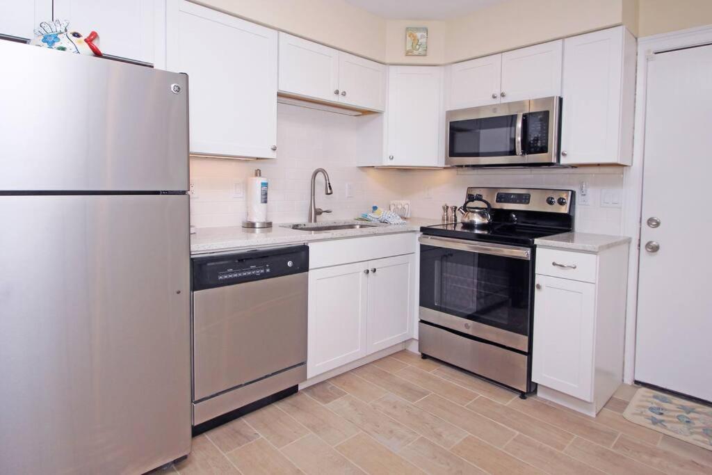 Cute 2 Bedroom, 2 Bath Condo At Folly Field Beach Hilton Head Island Exterior photo