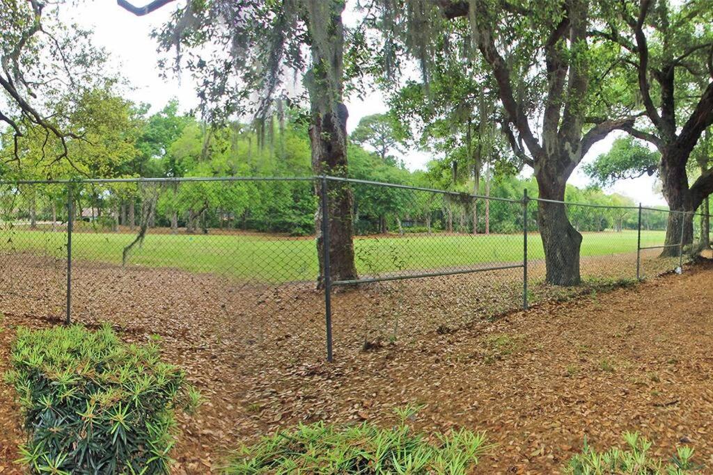 Cute 2 Bedroom, 2 Bath Condo At Folly Field Beach Hilton Head Island Exterior photo